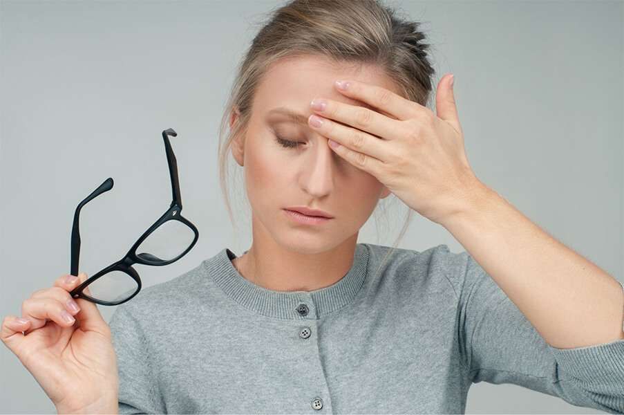 Giật mắt trái nữ theo giờ báo điềm gì?