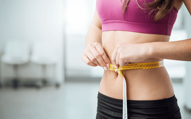 Vòng eo trung bình của nữ: Tác động đến sức khỏe và cách đo chính xác